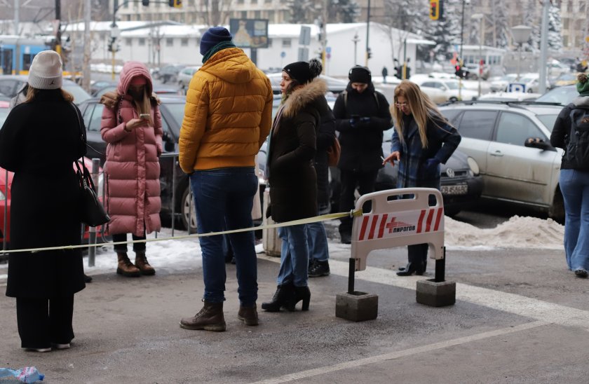 протест пирогов майката даная настоява оставката директора