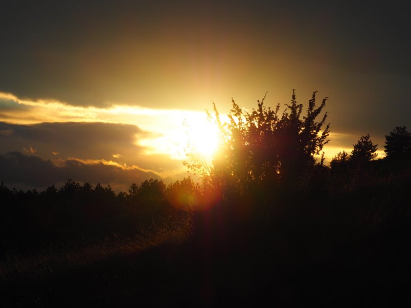 Със слаб, в източната половина от страната и на север