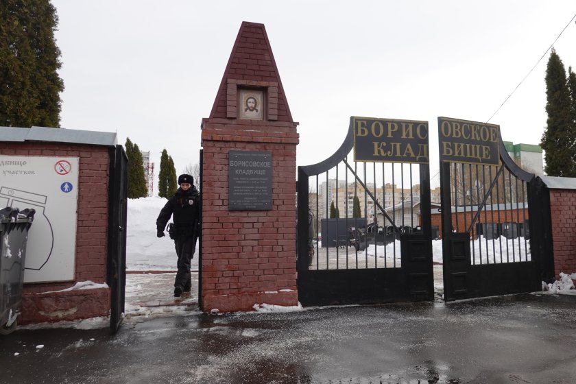 погребалните служби отказват транспортират тялото навални