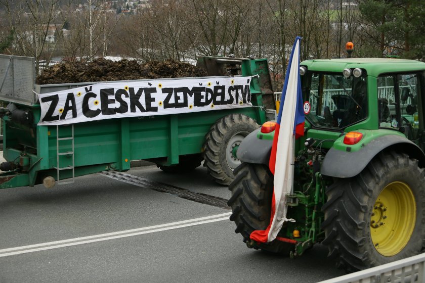 Чешките фермери се присъединиха към протестите на страните от Централна