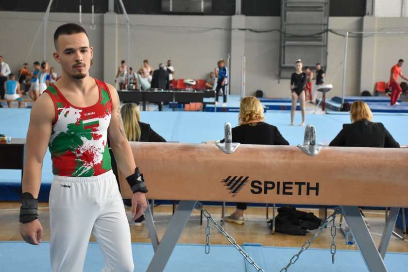 Българските състезатели по спортна гимнастика не успяха да си осигурят