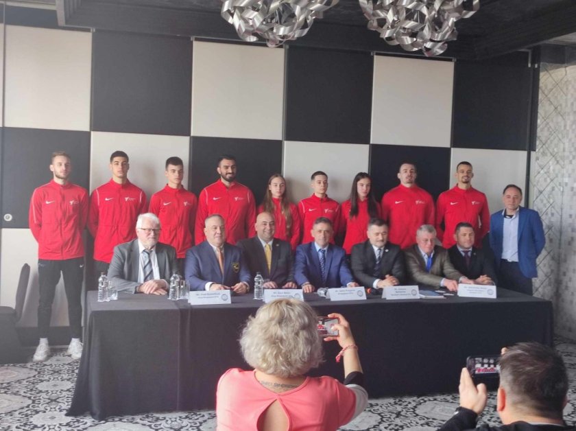 Българската федерация по таекуондо представи националния отбор, който ще вземе