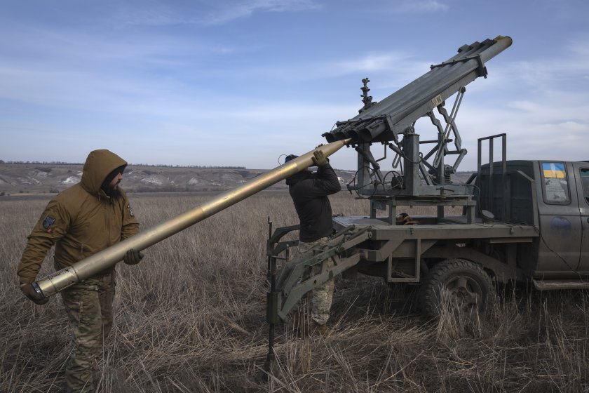 Нова фаза на войната: Украинците минават в отбранителна позиция