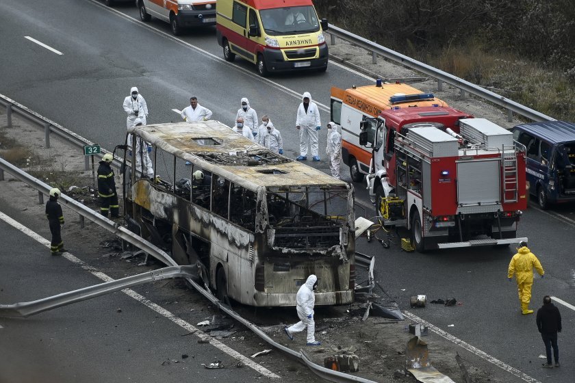 Година и осем месеца затвор за собственика на изгорелия автобус на АМ "Струма"