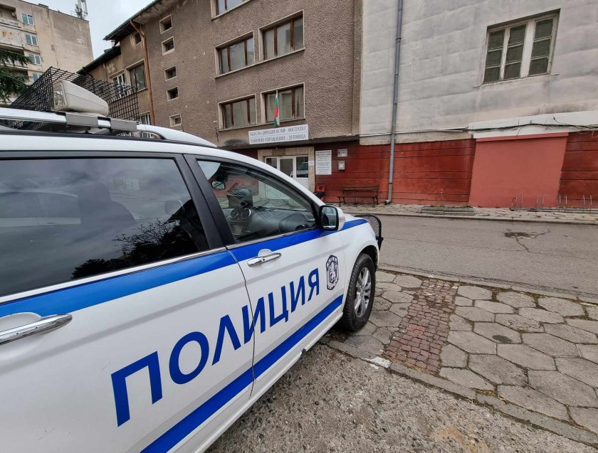 Полицаи и жандармеристи продължават издирването на изчезналата Ивана от Дупница
