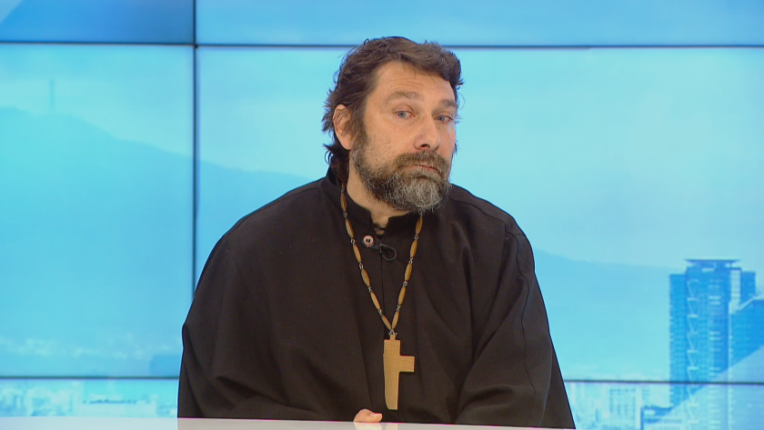 Отец Николай Петков: Решението на Синода за служебно избиране на митрополити, ще доведе до криза в доверието