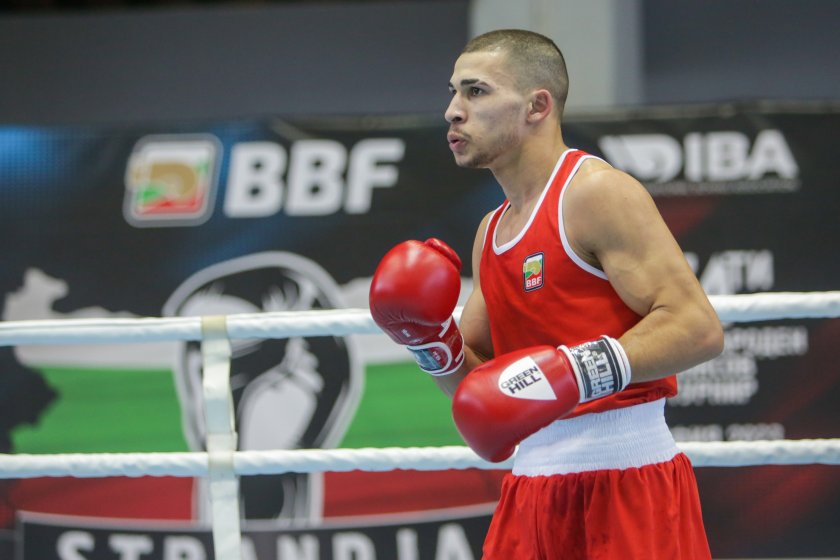 радослав росенов триумфира титлата категория европейското първенство бокс години