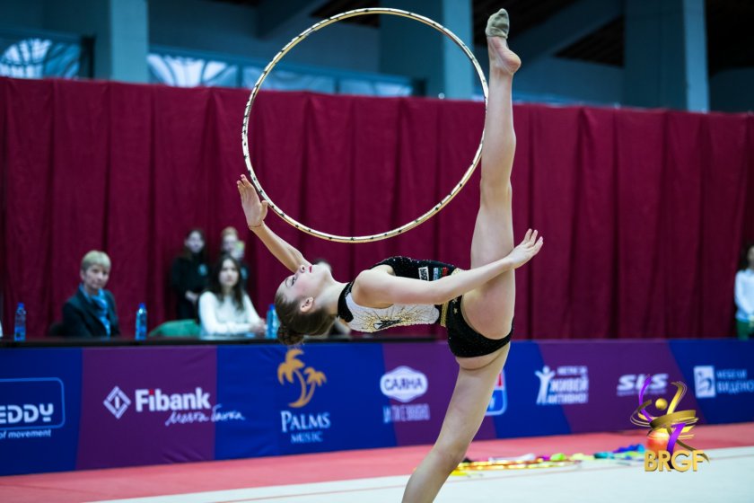 българия втора позиция отборната надпревара девойките първия ден турнир художествена гимнастика естония