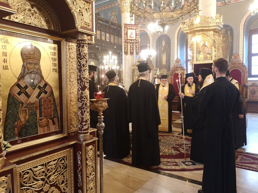 пловдивски свещеници отслужиха заупокойна молитва патриарх неофит
