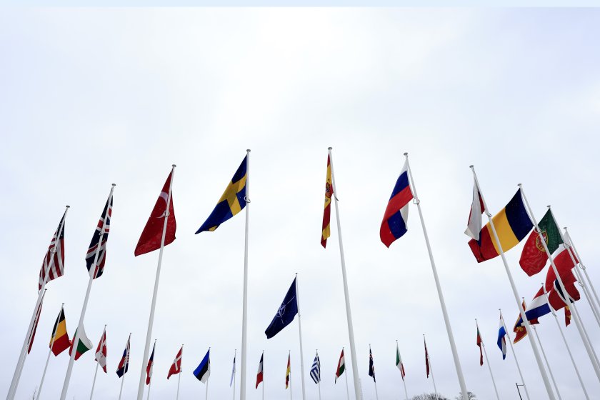 След близо 2 века неутралитет Швеция стана член на НАТО (ОБЗОР)