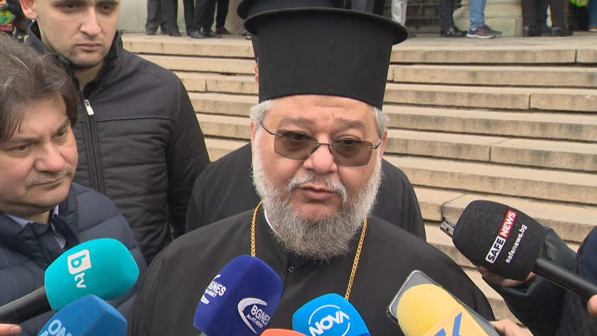 За да има пълнота на патриаршеския избор трябва всички катедри