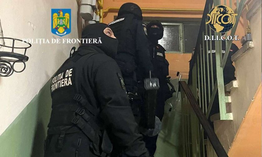румънската полиция разби престъпна група включваща българи извършвала трафик мигранти