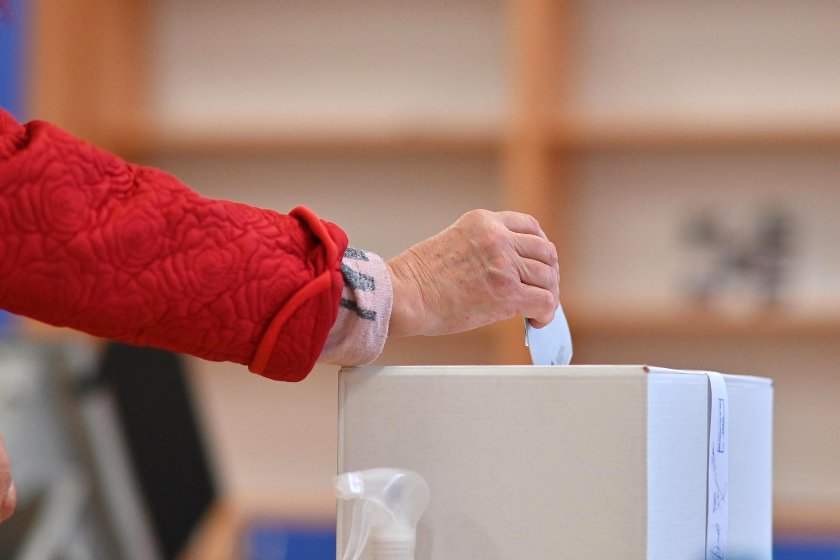 34% е избирателната активност в петричкото село Струмешница, където се