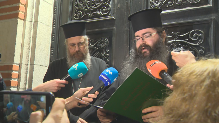 Светият синод ще се събере на заседание утре сутрин и