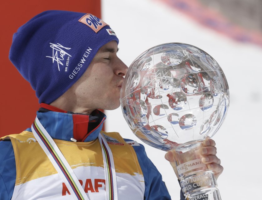 Щефан Крафт триумфира с Големия кристален глобус, Зографски завърши 37-и в крайното класиране за Световната купа по ски скокове