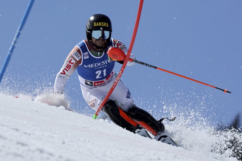 Алберт Попов финишира 17-и в слалома в Заалбах от Световната купа по ски-алпийски дисциплини
