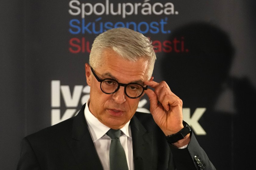 Проевропейскиият бивш министър на външните работи Иван Корчок постигна изненадваща