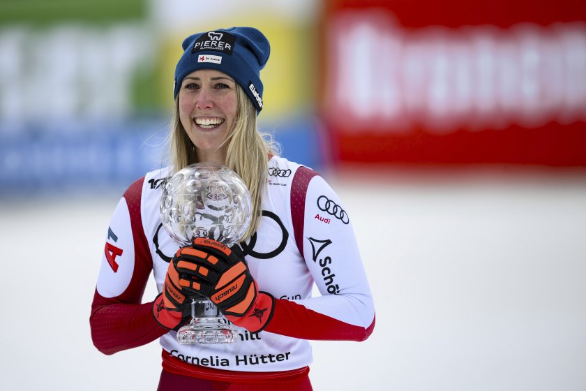 Австрийката Корнелия Хютер спечели спускането по време на Финалите на