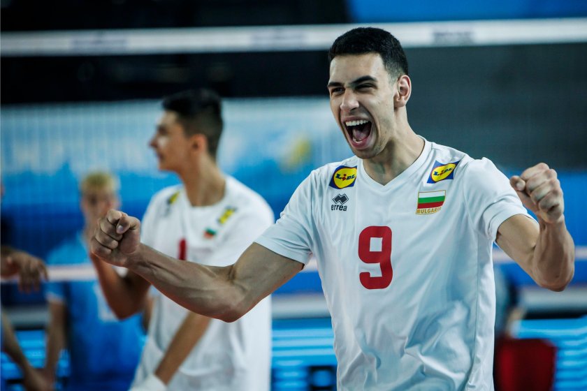 Българският волейболен национал Кристиан Титрийски ще продължи кариерата си в