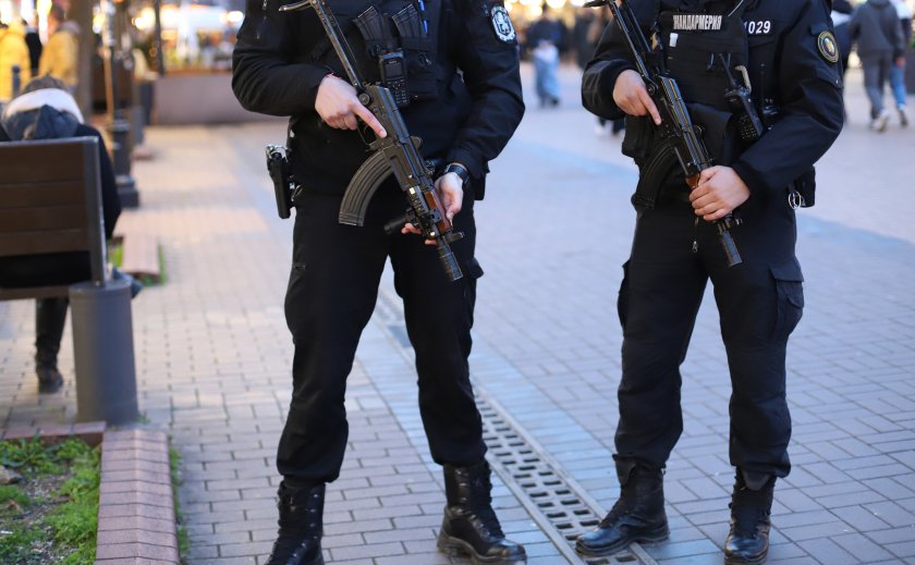 мвр засилени мерки сигурност полицаи жандармеристи патрулират автомати