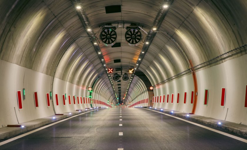 път празника облекчи трафикът района тунел железница струма