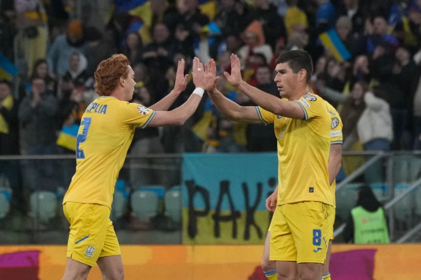 Украйна победи Исландия с 2:1 във финален плейоф за класиране
