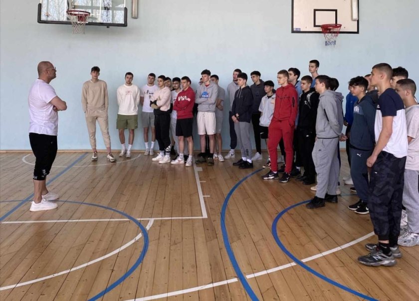 бившият баскетболен национал хрисимир димитров вдъхнови младите надежди плевенския спартак
