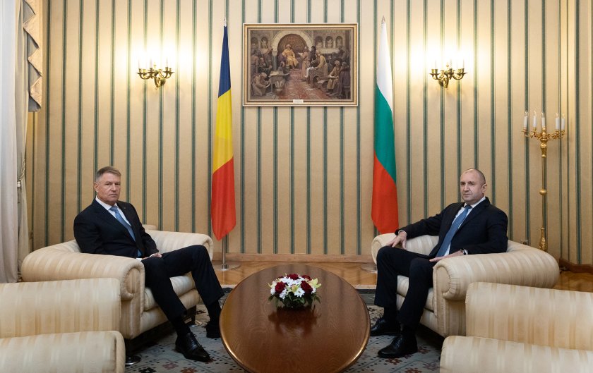 Румен Радев проведе телефонен разговор с румънския президент Клаус Йоханис