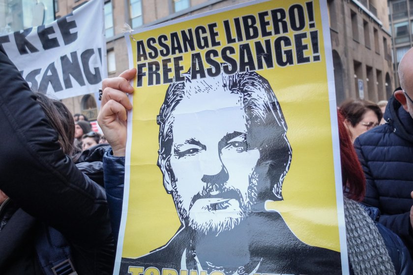 Висшият съд в Лондон разреши на основателя на сайта Уикилийкс