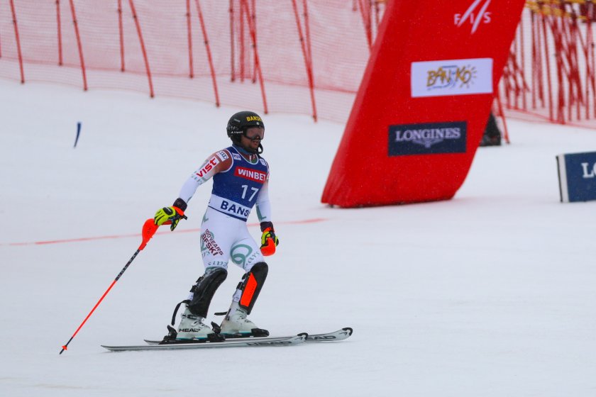 Най-добрият български скиор Алберт Попов спечели гигантския слалом, валиден за