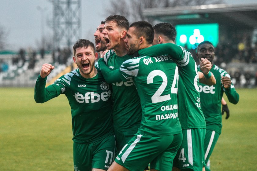 Хебър Пазарджик победи с 3:0 Етър Велико Търново в среща