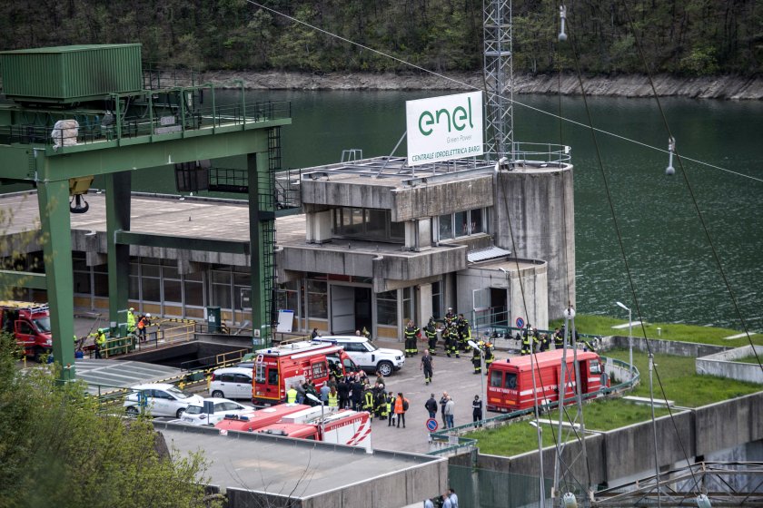 Четирима работници са загинали при взрив във водноелектрическа централа близо