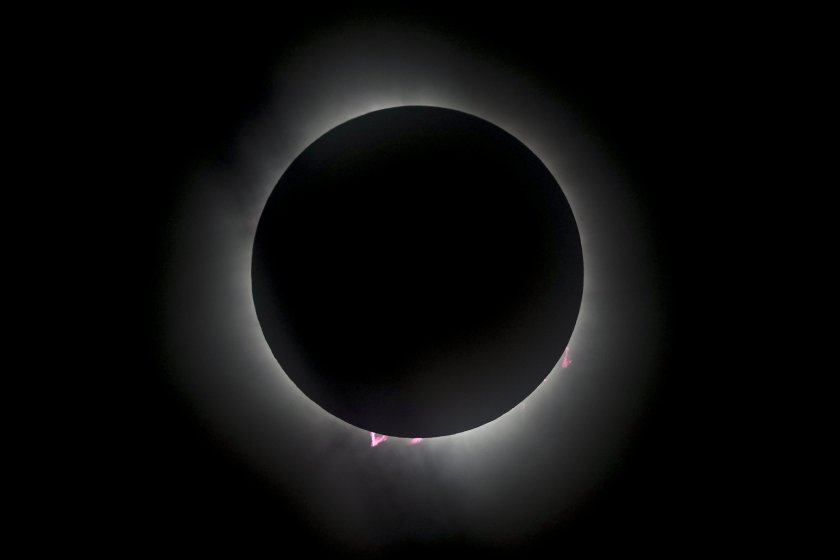 Снимка: НАСА показа слънчевото затъмнение от Космоса