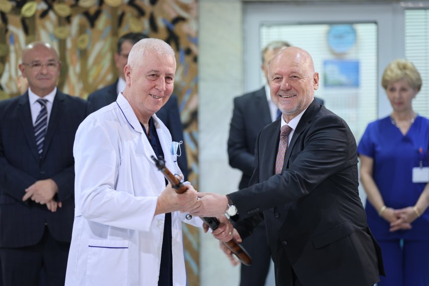 Министър Тагарев връчи награди на медици от Военна болница