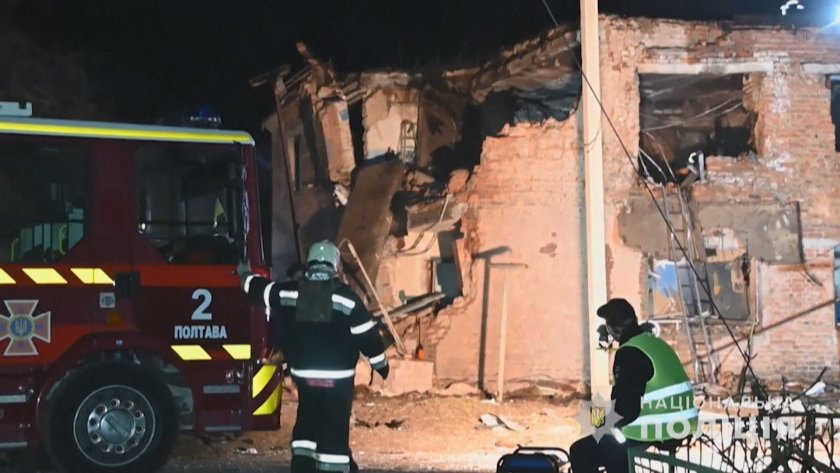 Снимка: Руски атаки срещу Полтава и Одеса, поразена е жилищна сграда