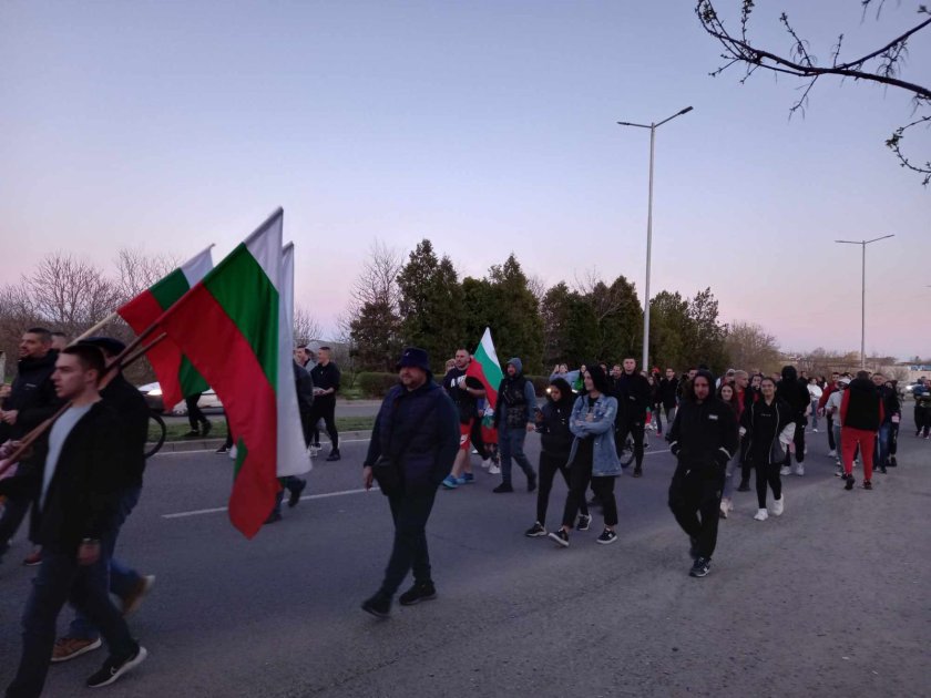 На пореден протест срещу бежанския център излизат жители на Харманли.