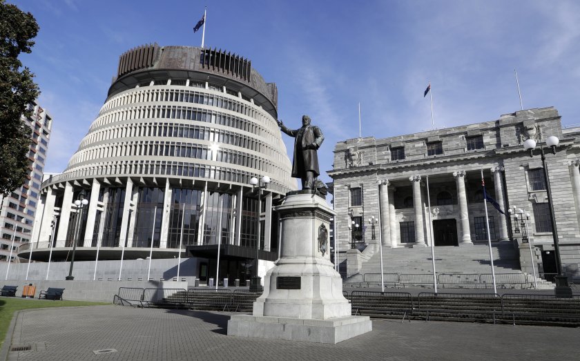 Нова Зеландия съобщи, че въвежда спешни промени в програмата си