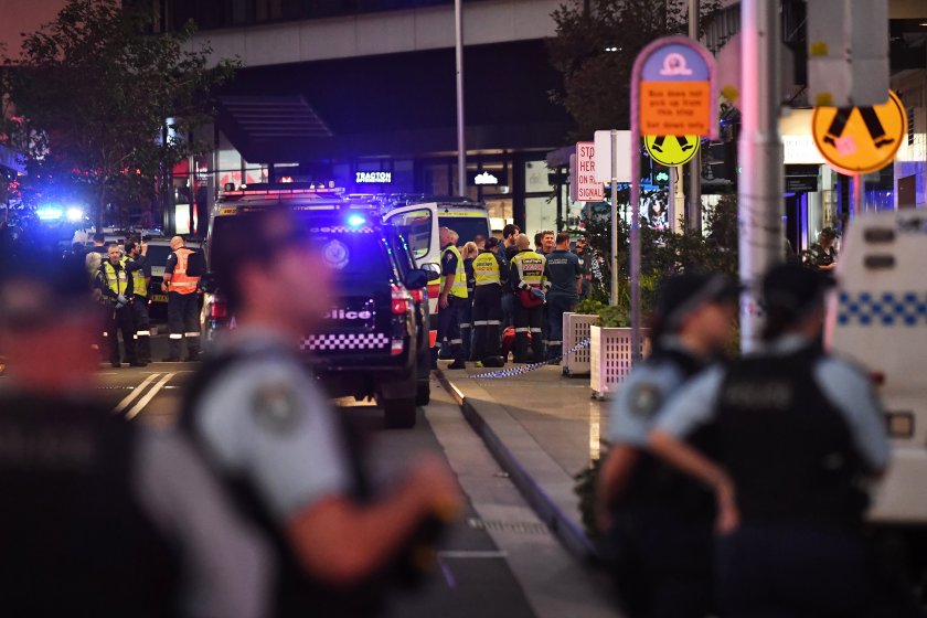 Ново нападение в Сидни - свещеник беше намушкан по време на служба