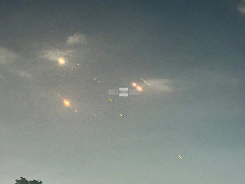 Първите ирански дронове достигнаха въздушното пространство на Израел.Очаквайте подробностиПоследвайте ни