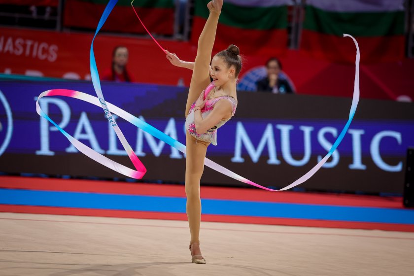 българия завърши общо медала световната купа художествена гимнастика софия обзор