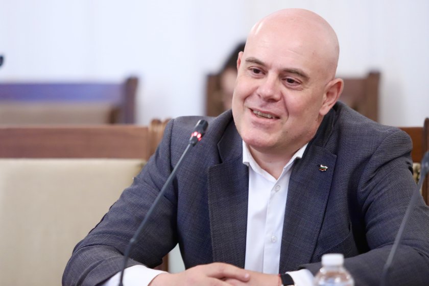 Ново заседание на временната комисия за Мартин Божанов-Нотариуса в парламента.