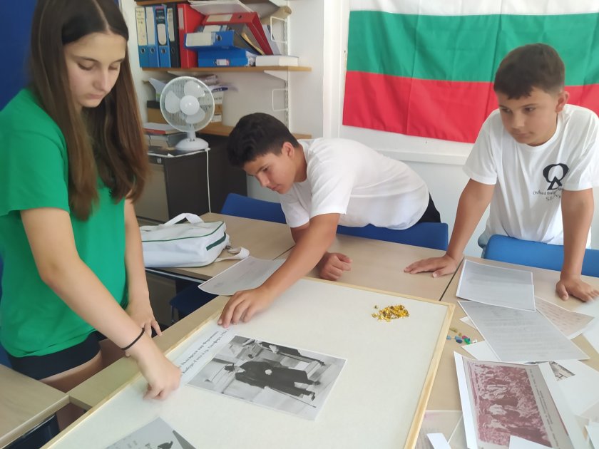 ученици българско училище оксфорд филм цар фердинанд снимки