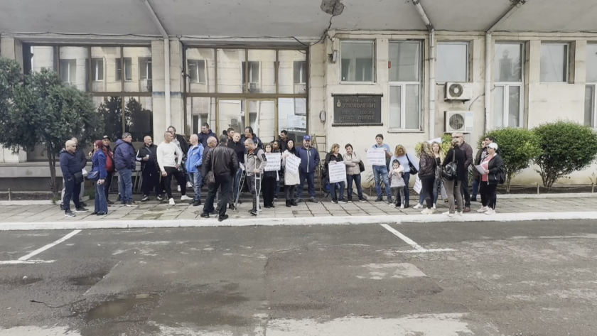 Рибари протестират заради забрана за улов на бяла мида в Бургас