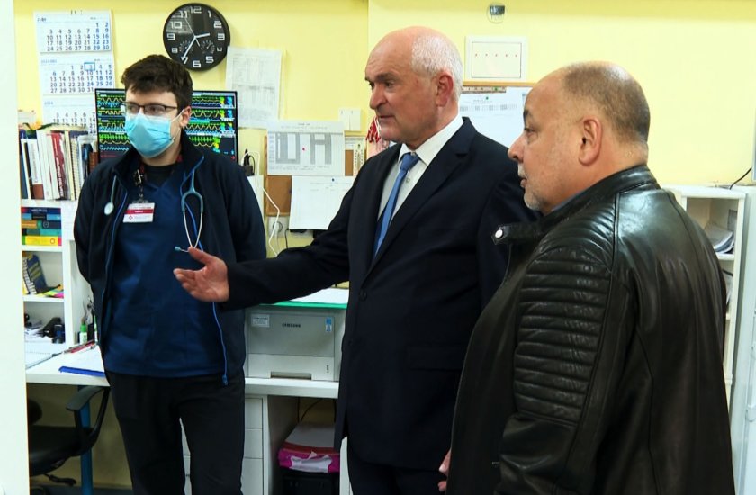 Премиерът Димитър Главчев посети днес СБАЛ по детски болести Проф.