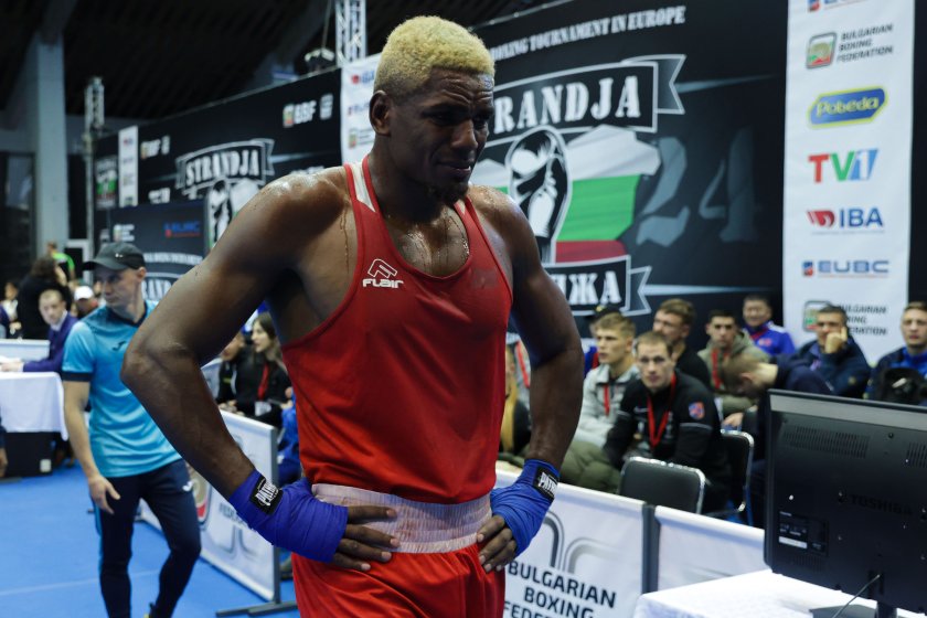 България ще бъде представена от четирима боксьори на Златен гонг“.