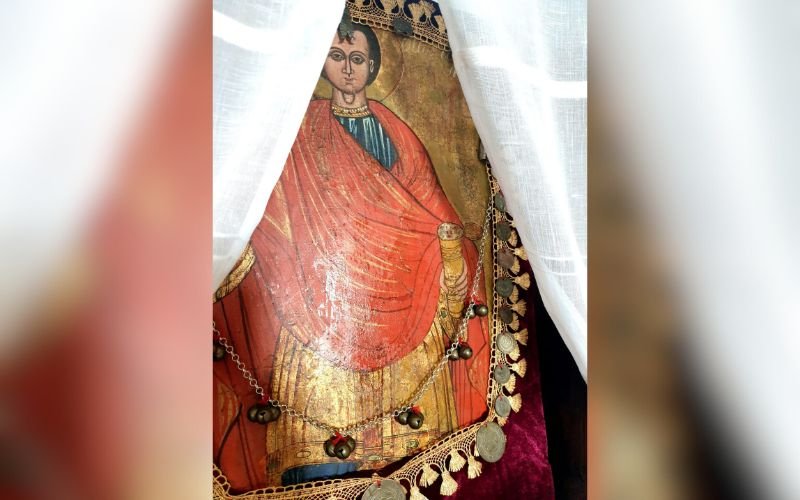 Чудо на Възкресение. Обявиха икона на Свети Пантелеймон за миротечаща.