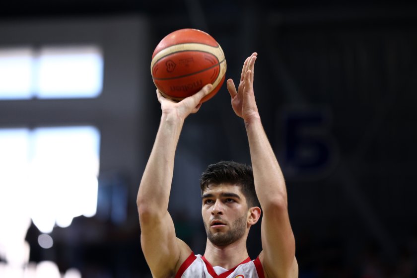 Баскетболният национал Емил Стоилов игра за своя клубен тим Менорка,