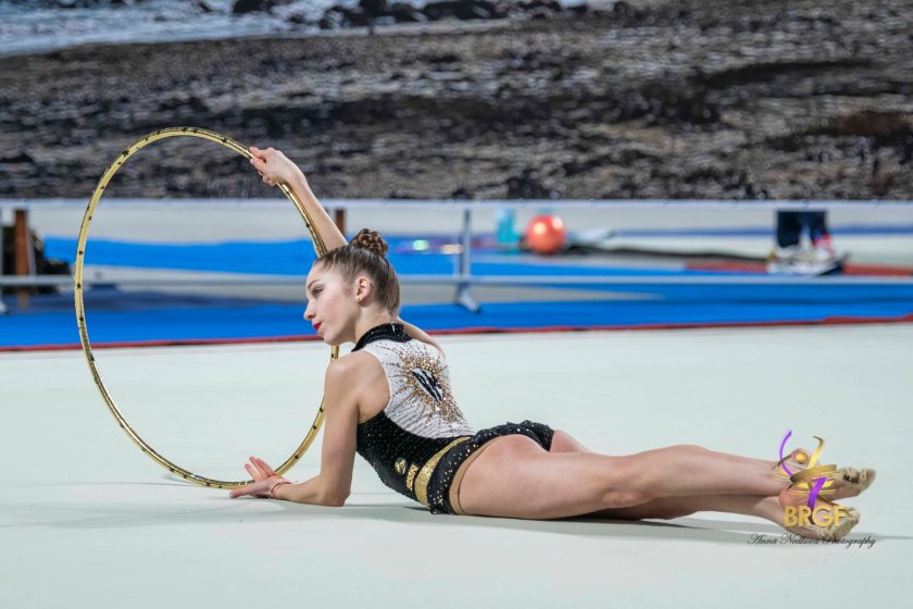 дара малинова окичи бронз обръч девойките европейската купа художествена гимнастика баку