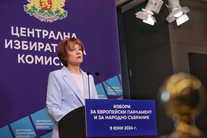 Подготовката за изборите 2 в 1 върви нормално и в