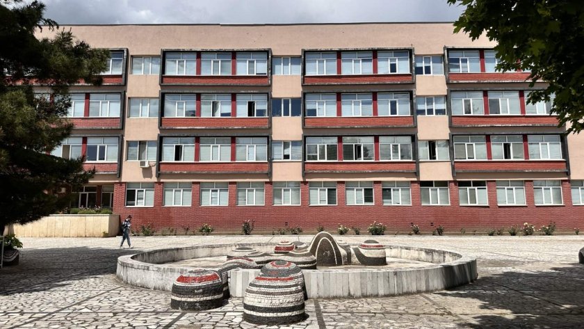 Професионална гимназия Ген. Владимир Заимов“ в Сопот започва дарителска кампания